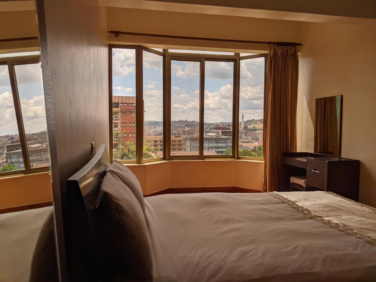 Prestige Hotel Suites Kampala Dış mekan fotoğraf